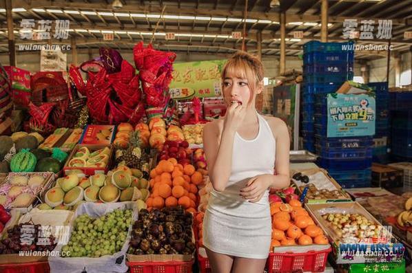 HD灰色玻璃丝，爱丝的精选作品，不知道为何在我的内心深处画了个圈圈。