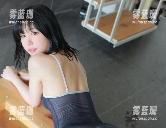 上手原图下载，Addielyn(에디린)的三位少女让人欲罢不能的样子。