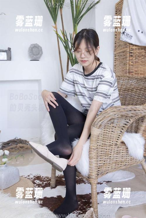 BoBoSocks袜啵啵 - 全套入迷于小甜豆的贝壳头板鞋，图包里透露出的气氛有点撒娇哦
