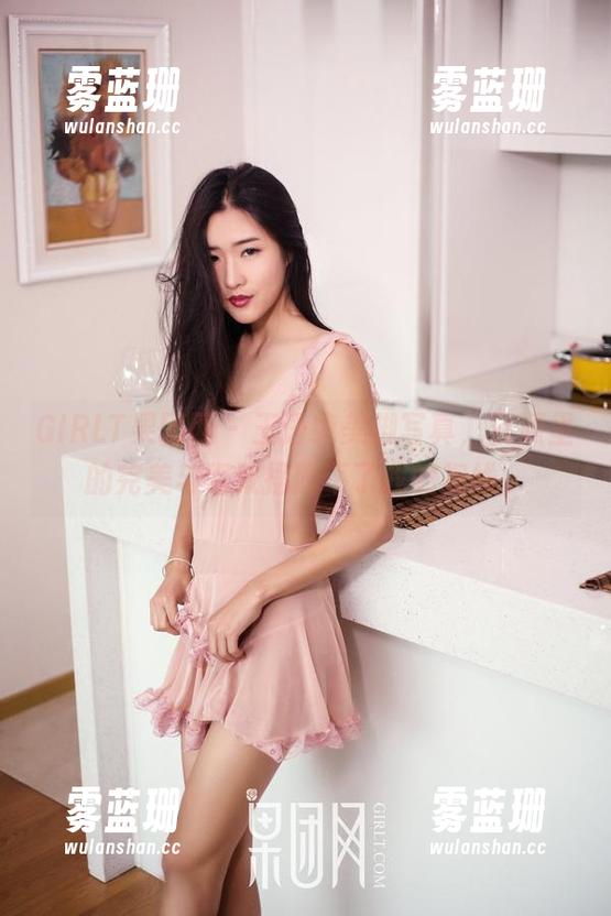 GIRLT果团网 - 王语纯美脚写真，资源里的完美与细致摆脱不了我的视线。