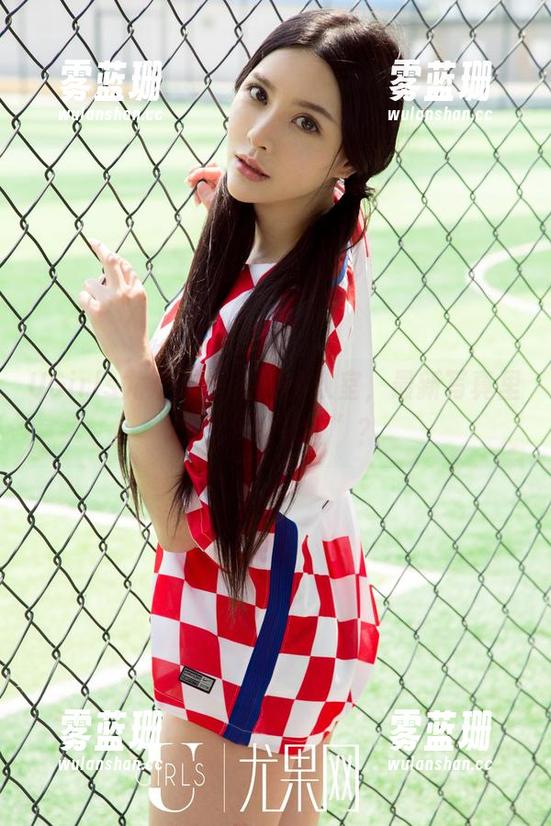 UGirls尤果网-易阳 UGirls尤果网 - 易阳的教室,最新写真里谁是“教书匠”?
