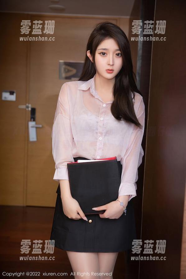 Xiuren秀人网-tina甜仔 Xiuren秀人网 - 是肉丝吗?tina甜仔的免费写真让我欲罢不能!