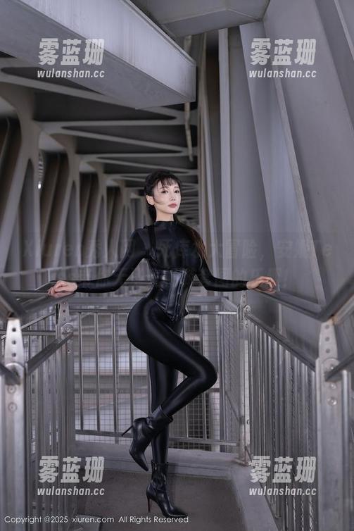 Xiuren秀人网 - 死库水大冒险，安妮Tess带你无圣光畅游套图的乐趣！