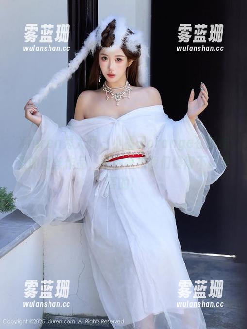 Xiuren秀人网-小橘子orange Xiuren秀人网 - 小橘子orange在图库里的肉丝作品,果然是把我们馋得不要不要的!