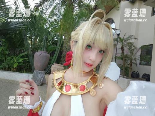 最新的“puypuyAsunaBunny”，哇哦，兔子真会穿！