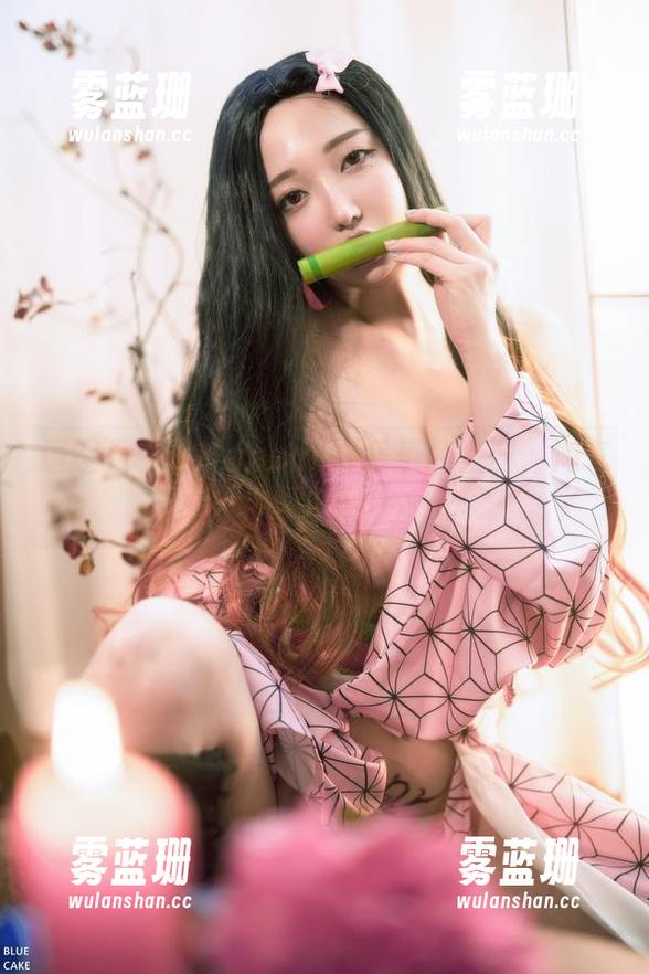 逗趣无极限！yeeun孙乐乐的套图，淘气女主管日常大公开