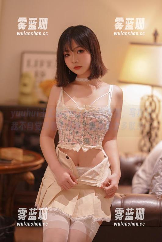 yuuhui玉汇 yuuhui玉汇的Patreon图库里,写真让我不自觉多看了几遍,脑海里太多联想~