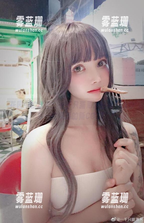 一千只猫薄禾 花园中的秘密:一千只猫薄禾的黄色婚纱和一脸懵逼的新COS!