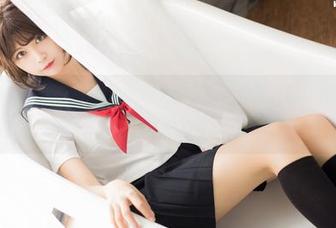 找到一组兔玩映画的JK少女超清新套图，就像在喝一杯刚榨好的橙汁，清爽又开心！