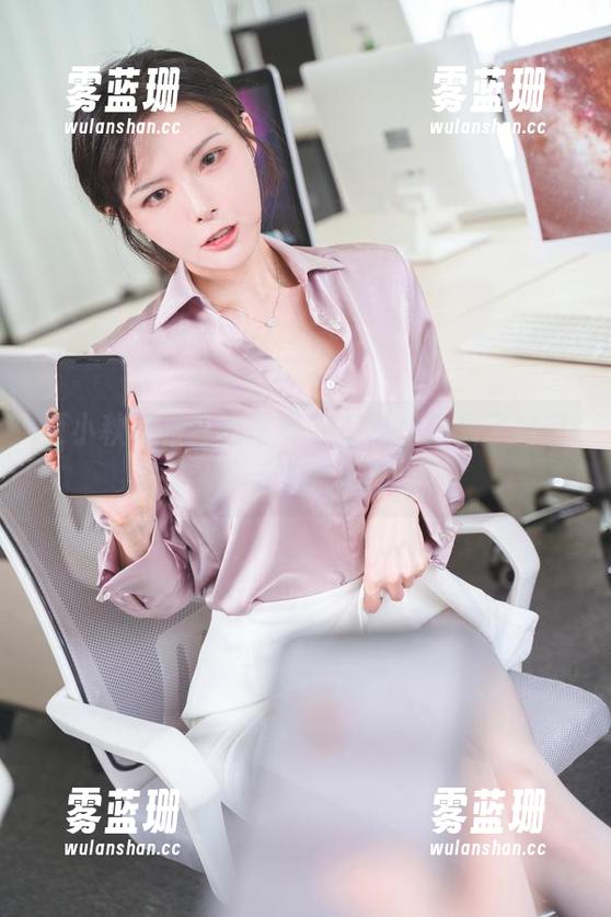 夏小秋秋秋红裙写真，在哪里迷失了自己不太愿意离开