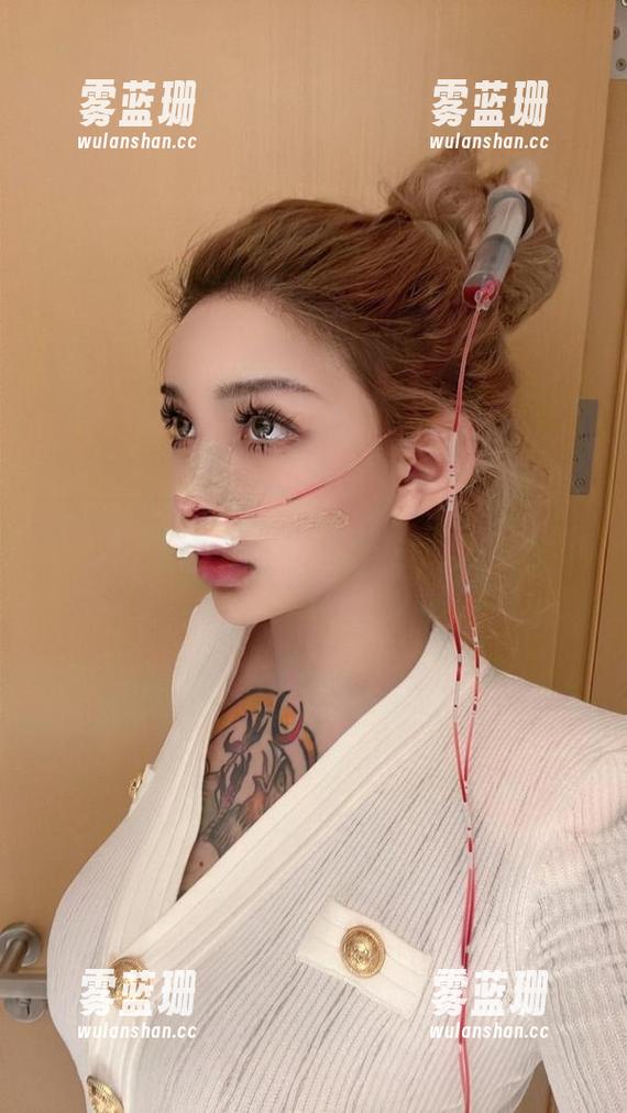 奈斯希希 微密圈 - 奈斯希希的私拍短裙,话说这搭配太赞了吧!
