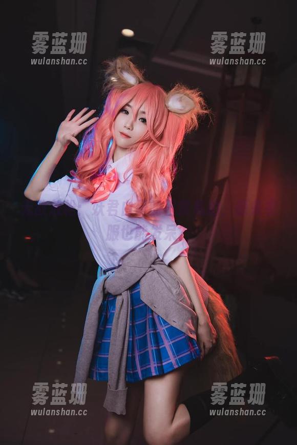 妖君白研 无敌放松:妖君白研的日常私拍,原来衣服也能发呆?