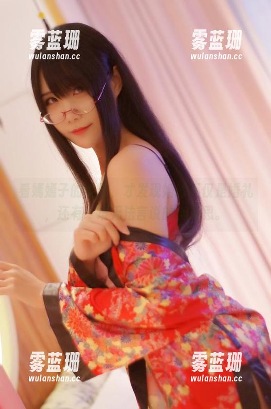 嫣嫣子 看嫣嫣子的美图,才发现婚纱不仅是婚礼,还有一堆无法言说的小心思。