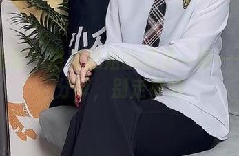 小众视觉 - 浴室思姐的清凉一夏——图片分享，别走神哦