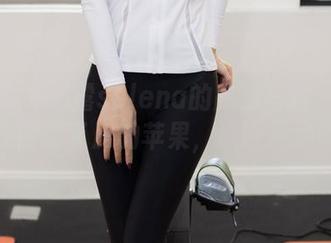尤蜜荟 - 娜露selena的高清写真：清纯得像刚剥了皮的苹果，谁能拒绝呢？
