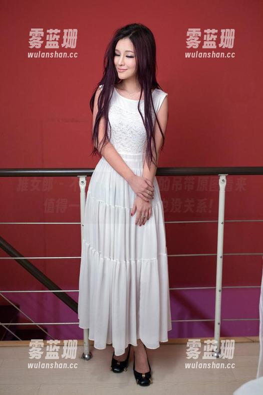 推女郎 - 不用说，林清儿的吊带原图看来值得一看，不带钱包也没关系！