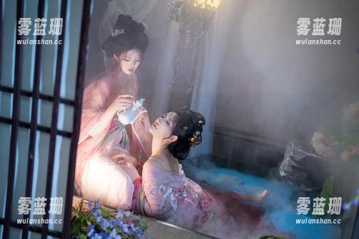 星澜想来杯珍珠奶茶 高清星澜想来杯珍珠奶茶:兔女郎图册里的每一瞬,都给人一丝不经意的撩动。