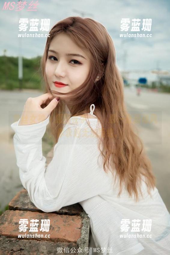 梦丝女神 - 原图在手，玥玥那一身运动风，你永远无法拒绝。