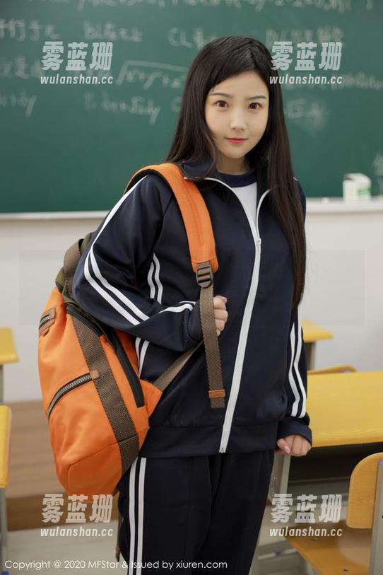 模范学院-何嘉颖 模范学院 - 看看这双人图册,何嘉颖作为‘搭档’的日常都特别‘不正常’!