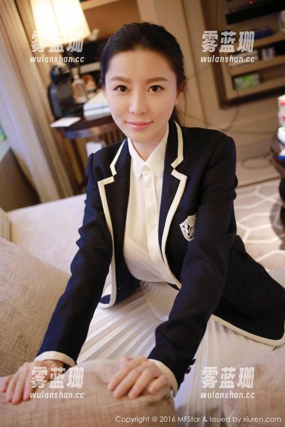 模范学院-蒋小静Jessica 模范学院 - 蒋小静Jessica这组旅拍写真,光影里的每一处都像在悄悄说话