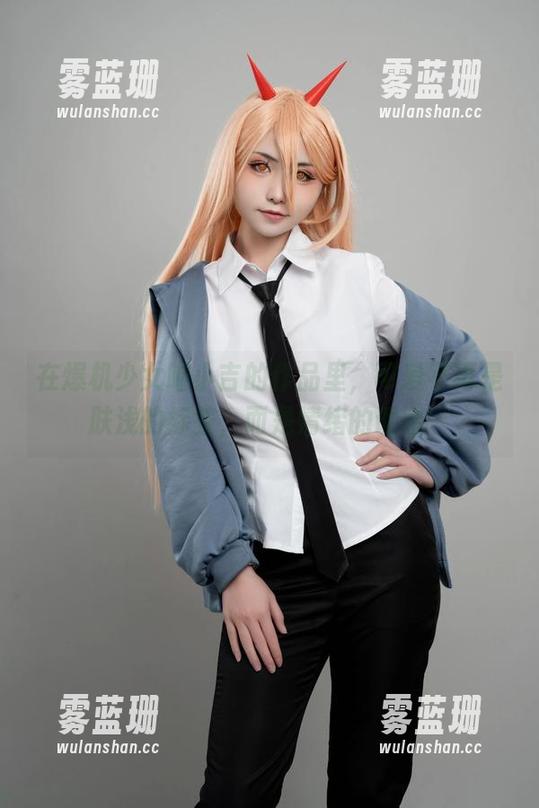 在爆机少女喵小吉的作品里，可爱不再是肤浅的标签，而是情绪的诱惑。