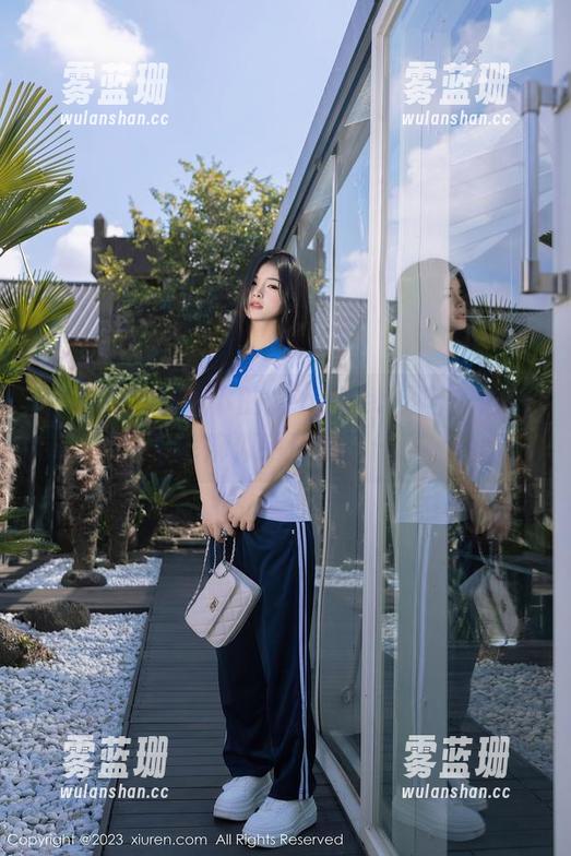 秀人网-Jennifer小若 秀人网 - 私底下的Jennifer小若,泳衣的轮廓似乎透露了什么
