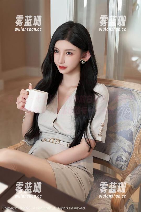 秀人网-七七kiko 秀人网 - 七七kiko和她的白衬衫,美图中的小细节,挑逗你的每一寸神经。