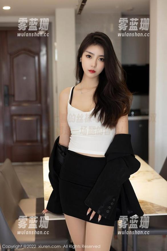 秀人网-李七喜 秀人网 - 李七喜的丝袜写真合集:每一双袜子都是一场腿的冒险!