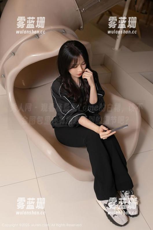 秀人网-杨晨晨Yome 秀人网 - 观看杨晨晨Yome的白裙,该不会图包里还有意想不到的细节吧?