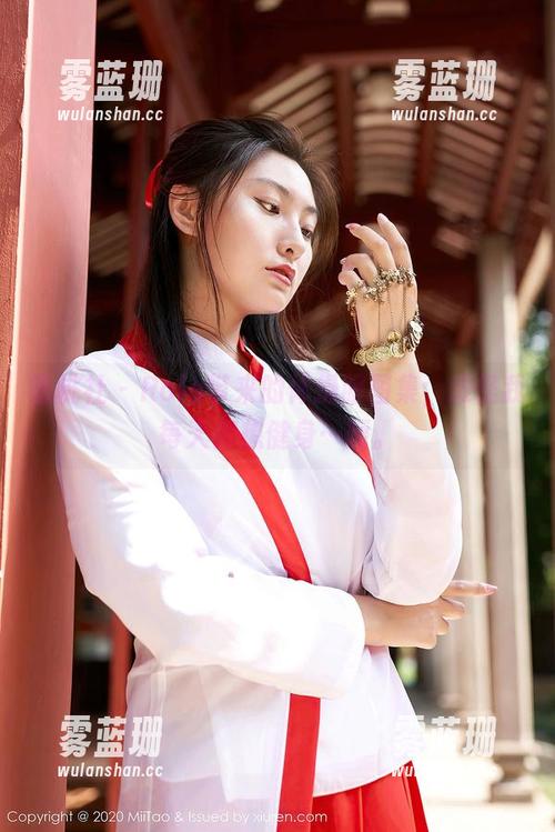 蜜桃社 - Rola带来的体操服图集，难怪我每天都想健身…呃。