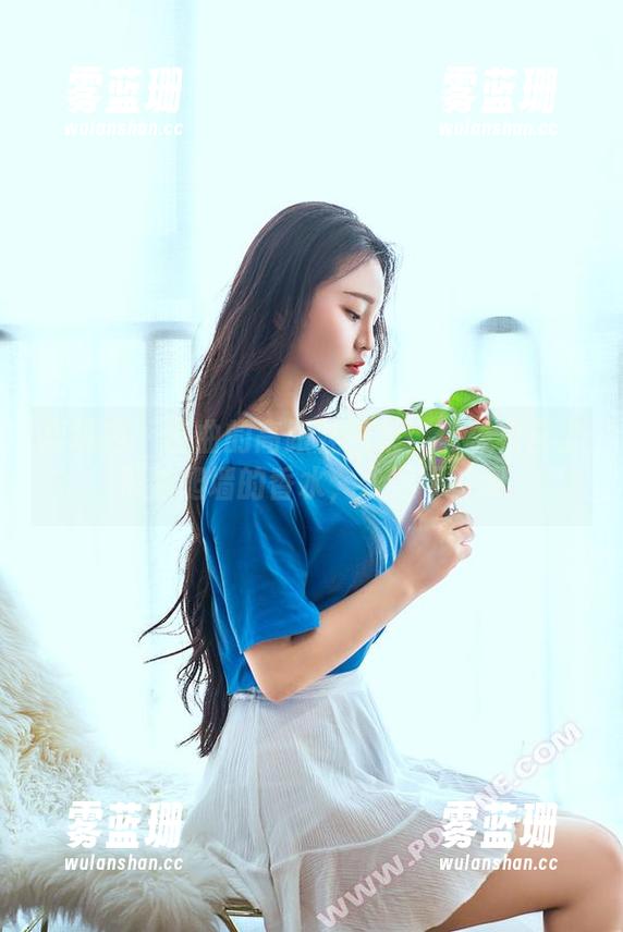 轰趴猫 - 曲曲的高跟鞋图集：像梳妆台上那瓶爬墙的香水，永远不够啊